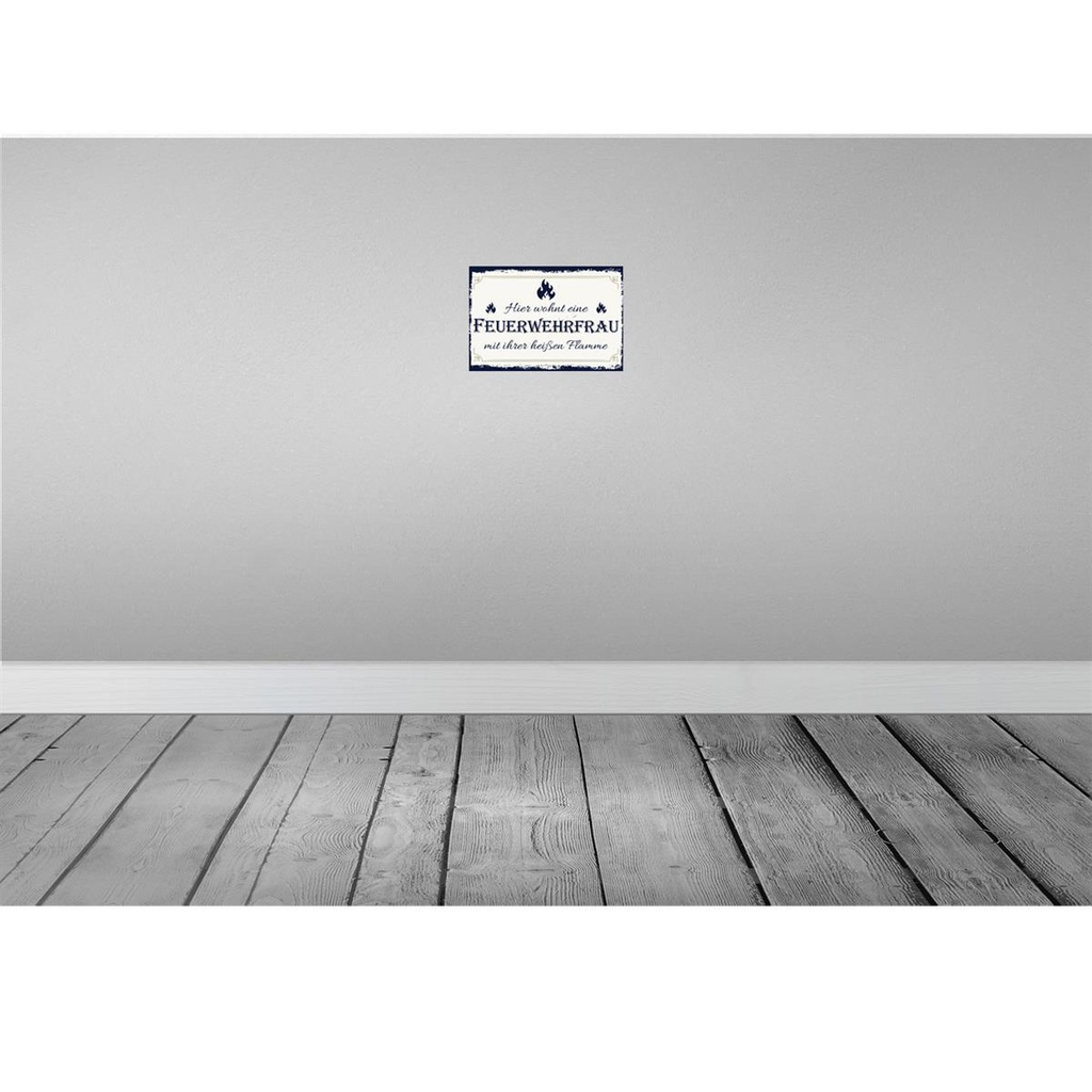 [LA-132055] Blechschild 20x30 cm Hier wohnt eine Feuerwehrfrau Spruch Zitat Bild 2