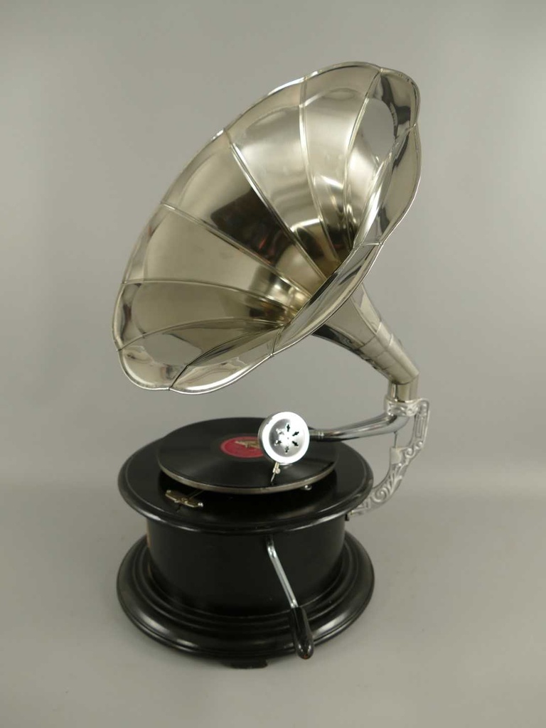 [LA-39583] Trichtergrammophon vernickelt Rund Bild 4