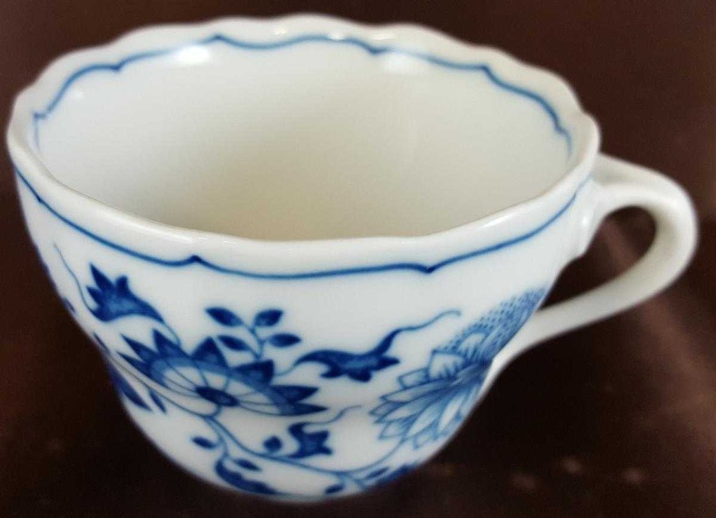 [4581219] Kaffeetasse Tasse Hutschenreuther Maria Theresia Zwiebelmuster II. Wahl gebraucht - sehr gut Bild 3