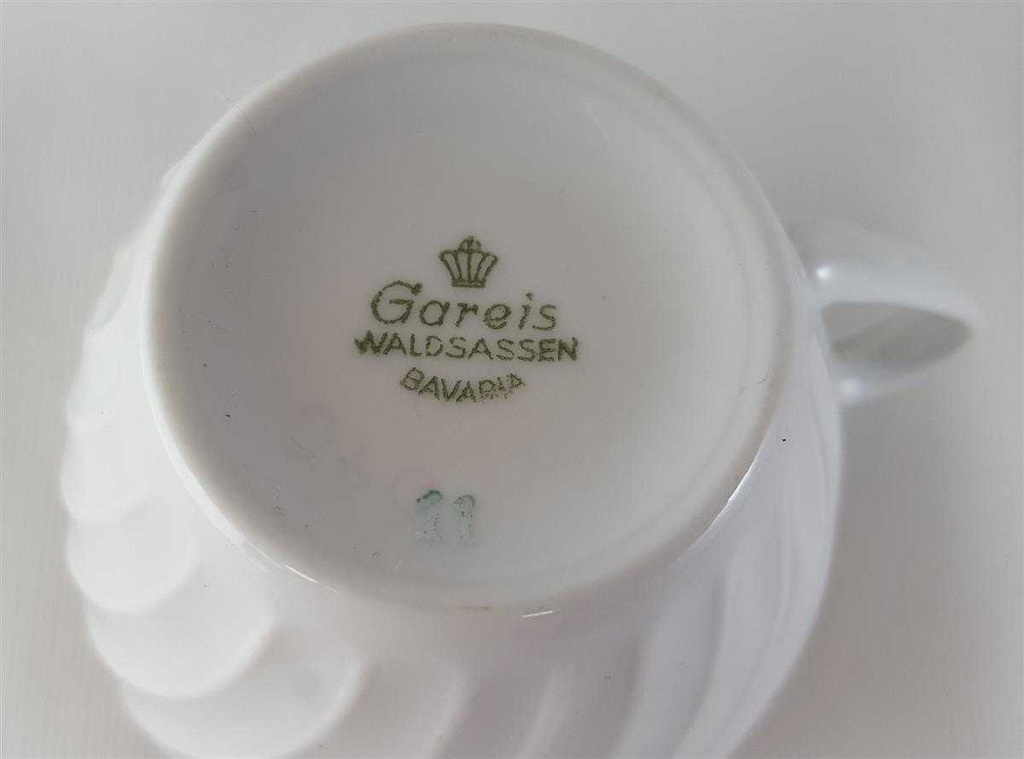 [45813380] Kaffeetasse Tasse Goldrand Bareuther Waldsassen Form 640 Reliefdekor gebraucht - sehr gut Bild 4