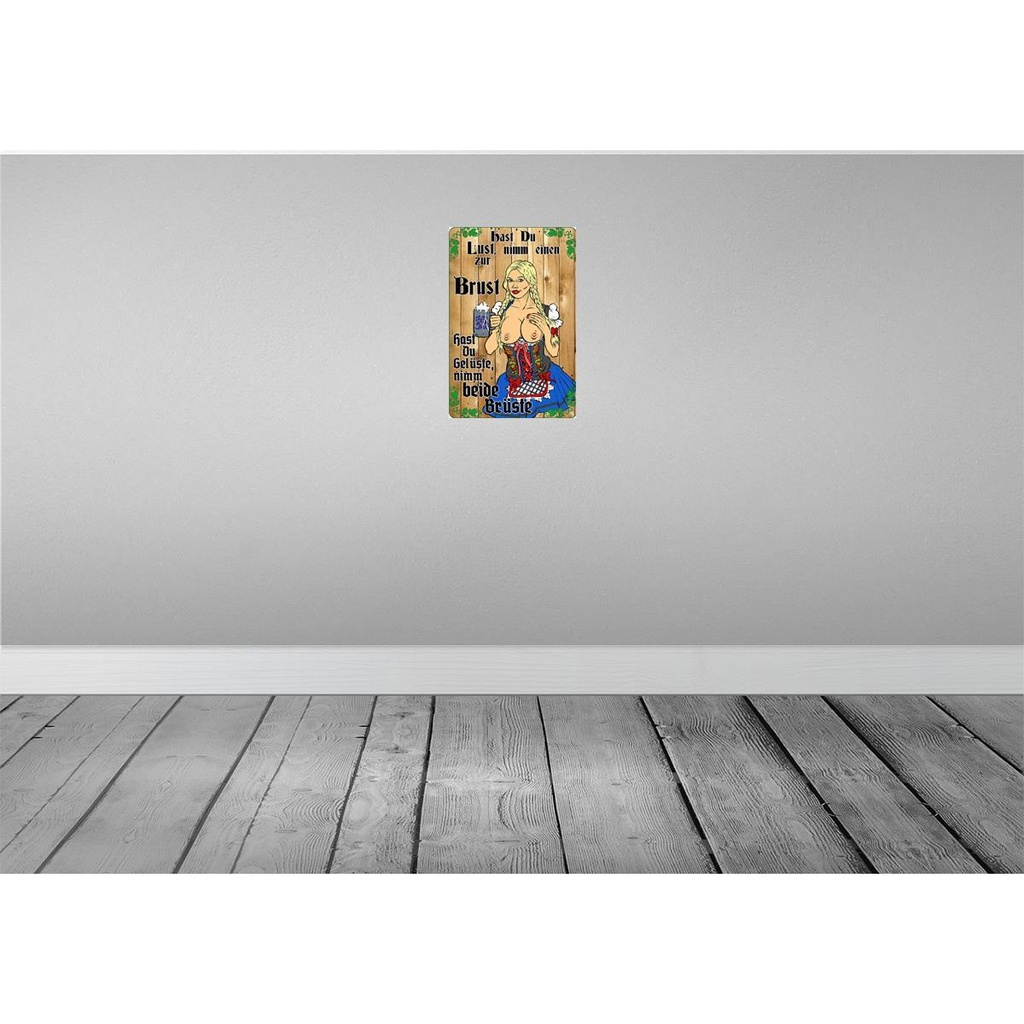 [LA-112131-H] Holzschild 30x20 cm Pinup Nimm einen zur Brust Alkohol Bier Pin Up Bild 2