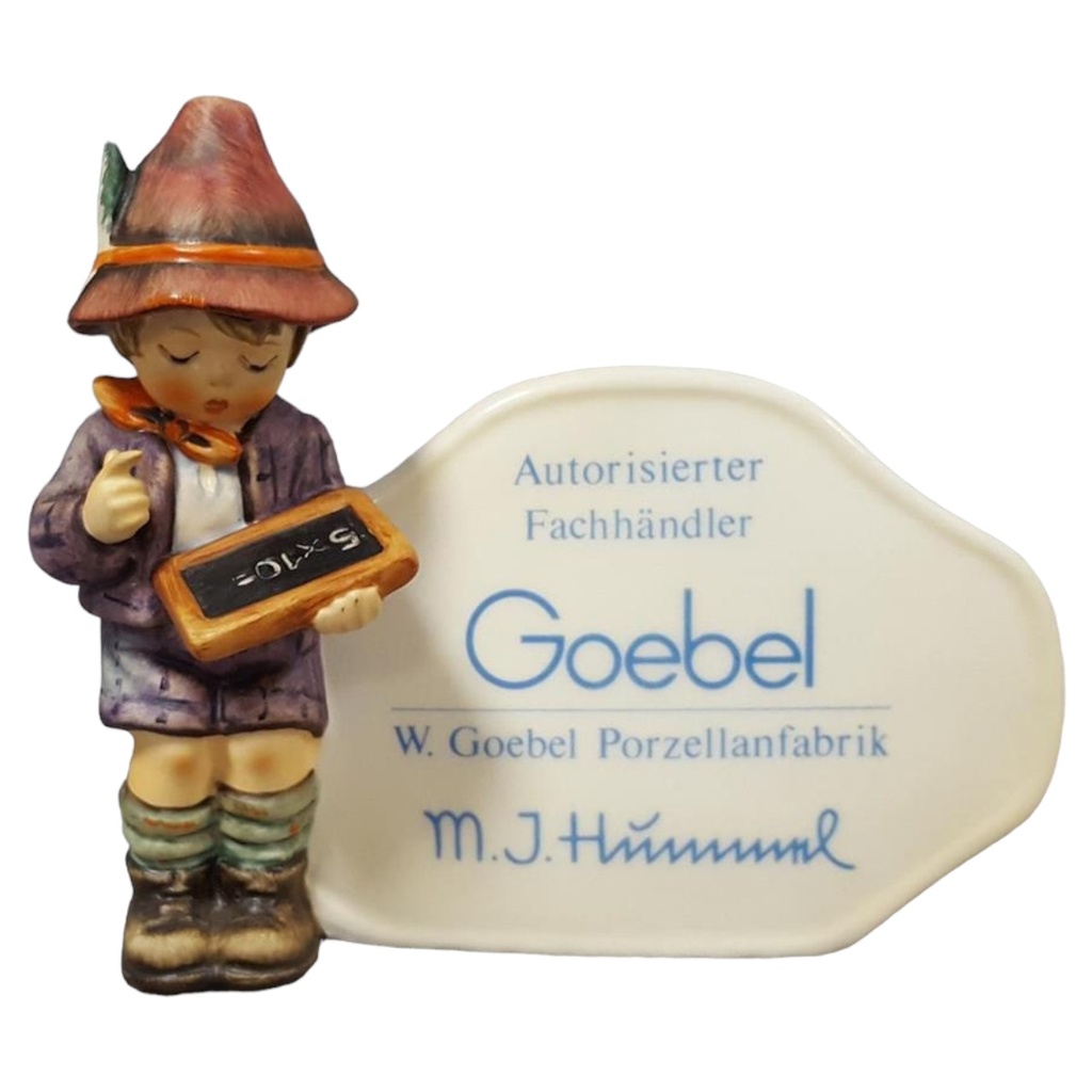 [45817937] Figur Skulptur Goebel Hummel 460 Aufsteller 1984 Junge mit Tafel Händlerschild H 12,5 cm