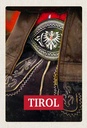 Holzschild 30x20 cm Tirol Österreich traditionell Kleid Bildmotiv Reisemotiv Abenteuer Reisen