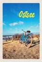 Holzschild 30x20 cm Ostsee Fahrradtour Meer Strand Fahrrad Bildmotiv Reisemotiv Abenteuer Reisen