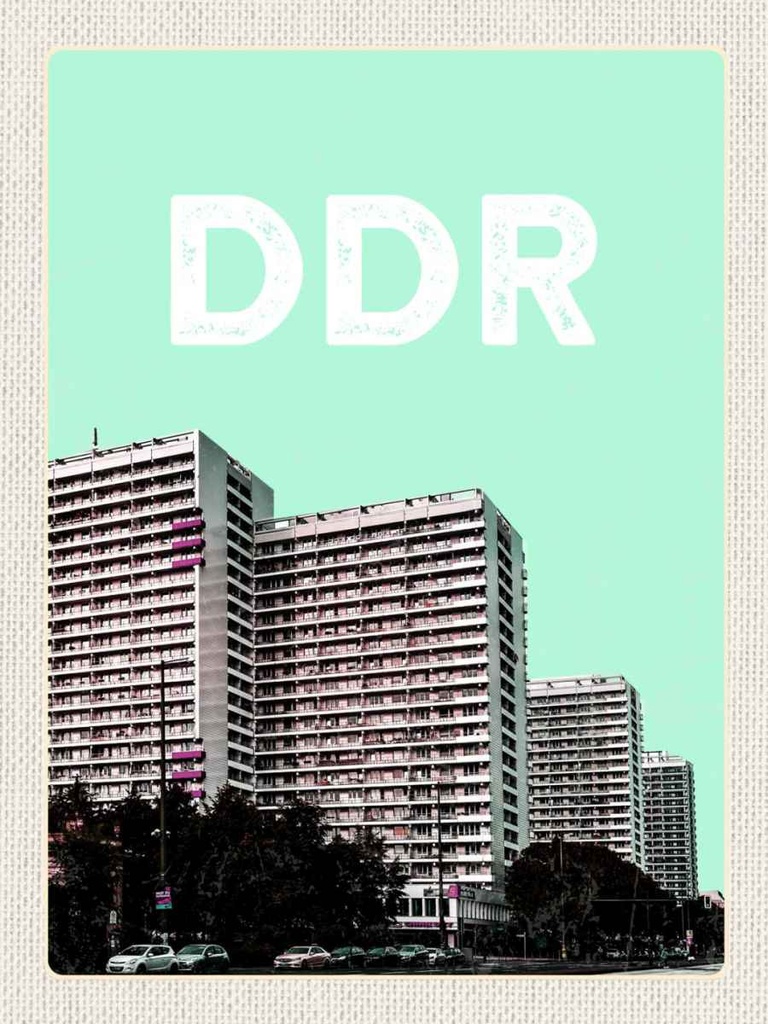 Holzschild 40x30 cm Deutschland DDR Zeit Hochhäuser Krieg Bildmotiv Reisemotiv