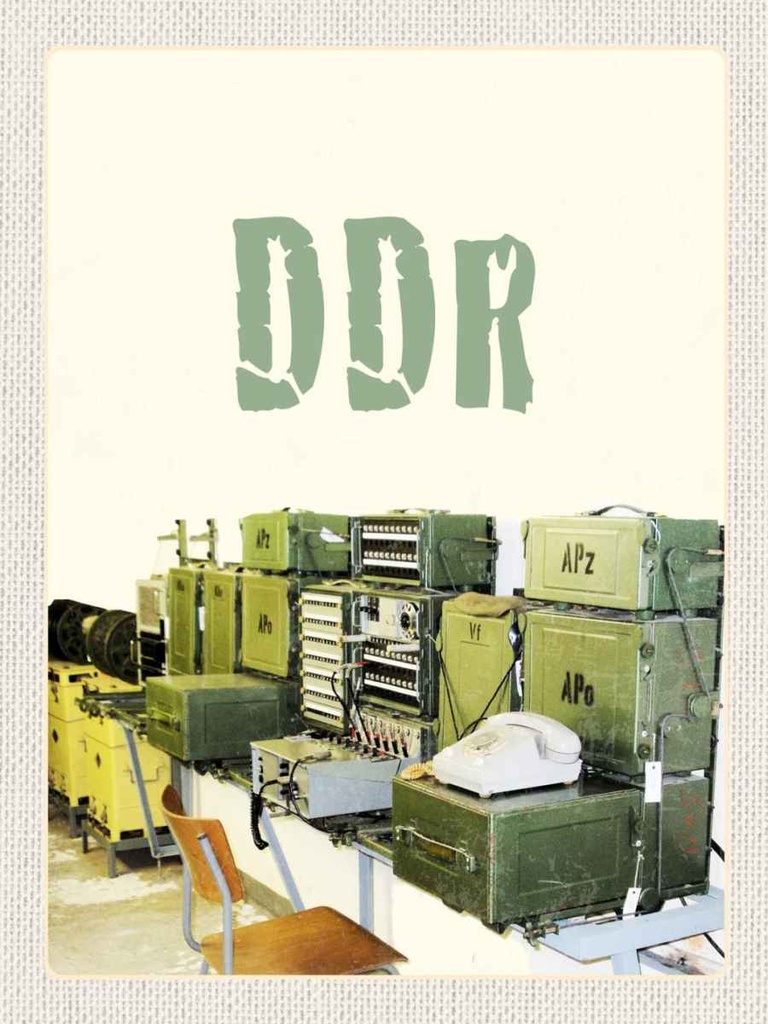 Holzschild 40x30 cm Berlin Deutschland DDR Telefon abhören Bildmotiv Reisemotiv Abenteuer Reisen
