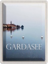 Blechschild 40x30 cm Gardasee Italien Urlaub See Bäume Gebäude Bildmotiv Reisemotiv Abenteuer Reisen Europa