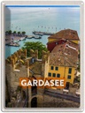 Blechschild 40x30 cm Gardasee Italien Europa Urlaub Boote Blick auf See Bildmotiv Reisemotiv Abenteuer Reisen