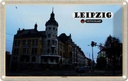 Blechschild 20x30 cm Leipzig Leutzsch Gebäude Straße Bildmotiv Reisemotiv Abenteuer Reisen Urlaub