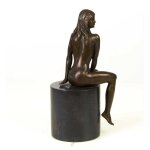 Bronzeskulptur Bronzefigur Erotik Frau Sitzend Hockt