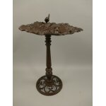 Gusseisen Vogeltränke rustikal braun H 61x40 cm