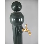 Zapfsäule Rund Alu. grün Messing Hahn H 97x23 cm