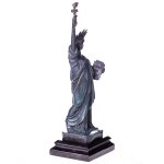 Bronzefigur Freiheitsstatue mit grüner Patina