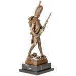 Bronzefigur Soldat mit Muskete