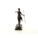 Bronzeskulptur Bronzefigur Frau Amazonen Kriegerin mit Speer