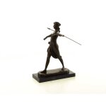 Bronzeskulptur Bronzefigur Frau Amazonen Kriegerin mit Speer