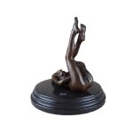 Bronzeskulptur Bronzefigur Erotik Frau Liegend Auf Dem Boden Art-Deco-Stil #46518