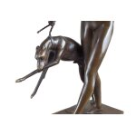 Bronzeskulptur Bronzefigur Diana mit Hund