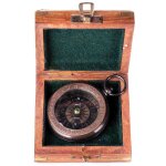 Kompass in Holzbox Messing #85237