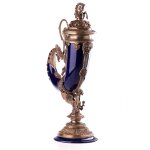 Porzellan mit Bronze Deckelvase Pferd Maße (HxBxT)...