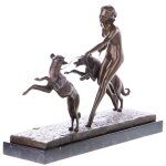Art Deco Bronzefigur Weiblicher Akt mit Windhunden Spring Frolic nach M.Bouraine