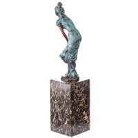 Grün Patinierte Bronzefigur Frau mit Rock