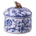 Porzellan mit Bronze Dose Frosch