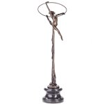 Bronzefigur Turnerin mit Ring und Tuch