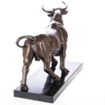 Bronzefigur Stier
