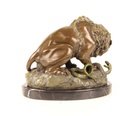 [LA-39267] Bronzeskulptur Bronzefigur Löwe mit Schlange Grün Bild 6