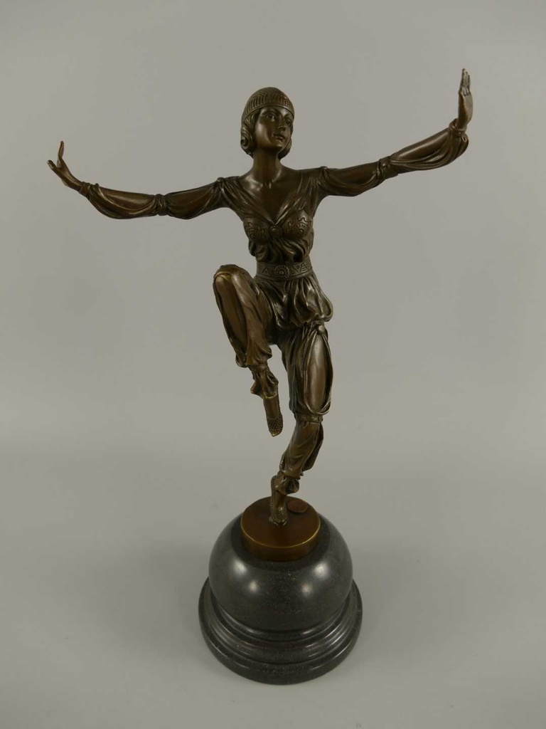 [LA-39321] Bronzeskulptur Bronzefigur Frau auf Sockel Balanzierend Bild 6