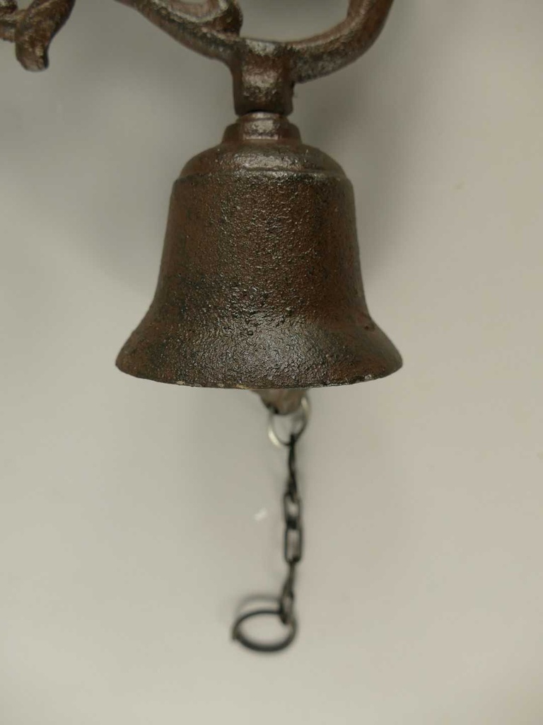 [LA-41388] Gusseisen Wandglocke Türglocke Motiv Figürchen Zierglocke Rustikal Braun 27 cm Bild 5