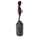 [LA-43239] Bronzeskulptur Bronzefigur Mädchen Hält Eine Rose Klassisch Bild 5