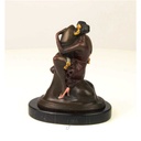 [LA-43258] Bronzeskulptur Bronzefigur Frau Umarmt Sitzend Einen Phallus Bild 8
