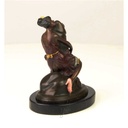 [LA-43258] Bronzeskulptur Bronzefigur Frau Umarmt Sitzend Einen Phallus Bild 13
