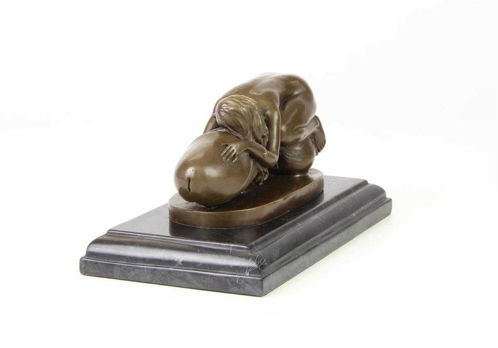 [LA-43839] Bronzeskulptur Bronzefigur Erotik Frau Umarmt Liegend Einen Phallus Bild 6