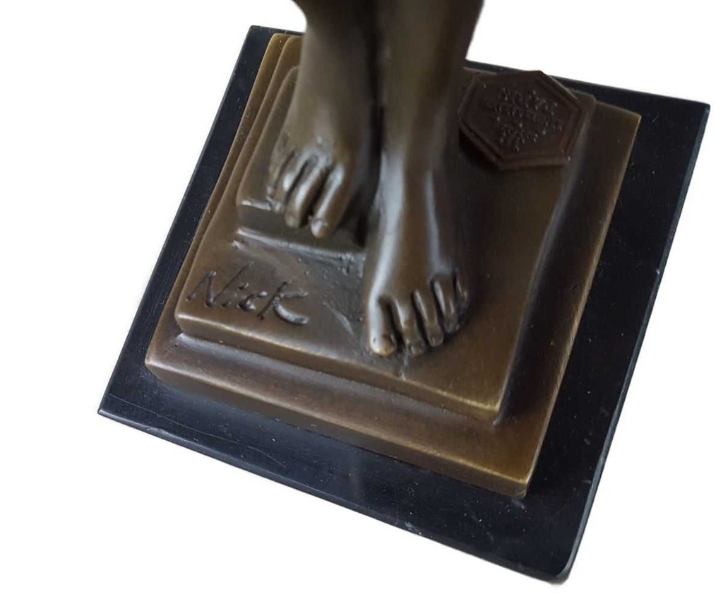 [LA-49790] Bronzeskulptur Bronzefigur Stehende Frau Bild 10