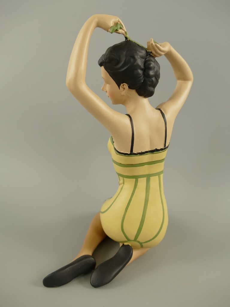[LA-71325] Figur Skulptur Badepuppe Polystein farbe H 21x14cm Bild 3