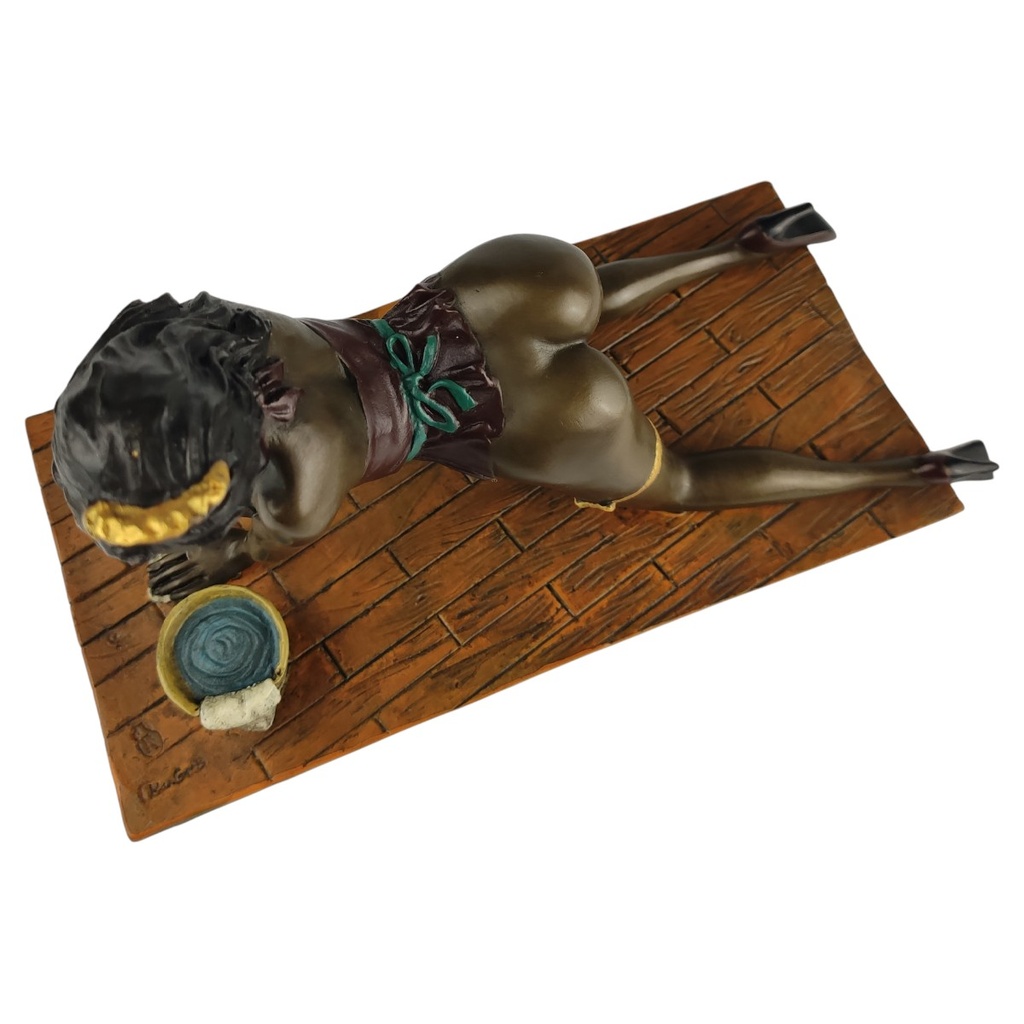 [LA-83217] Bronzeskulptur Bronzefigur Frau schrubbt den Boden Erotik Bild 7
