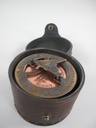 [LA-85559] Kompaß Messing brüniert im Lederbox D.9cm Bild 2