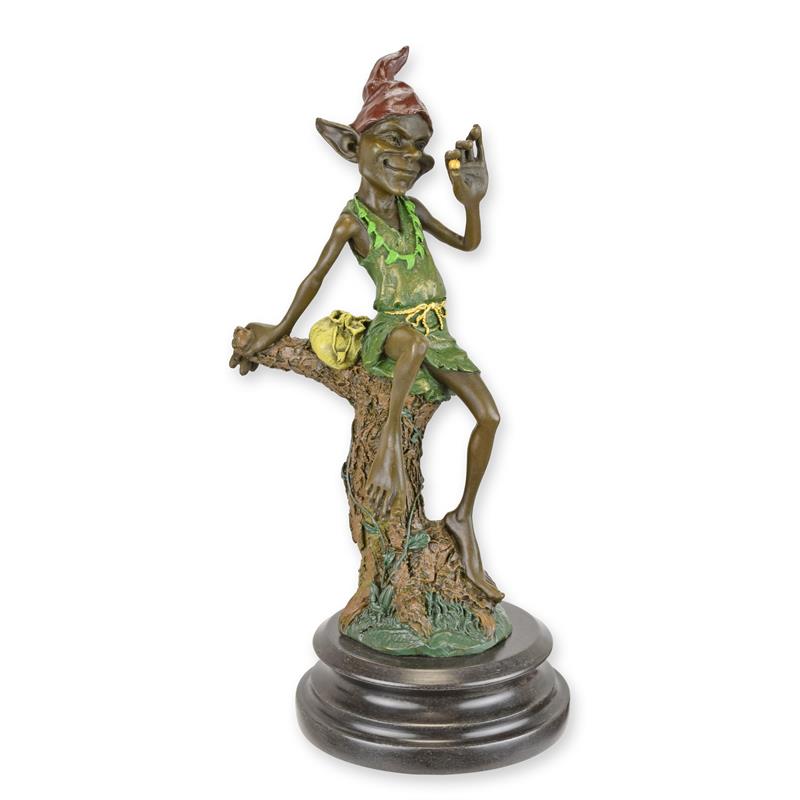 Bronzeskulptur Bronzefigur Ruhender Goblin