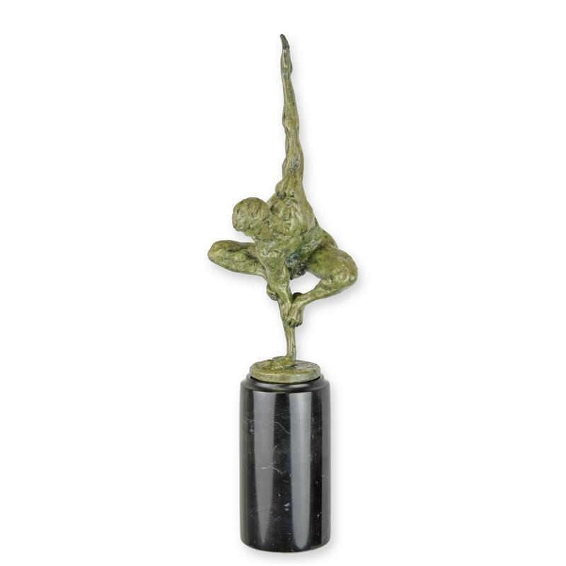Bronzeskulptur Bronzefigur Nackter männlicher Kontorsionist
