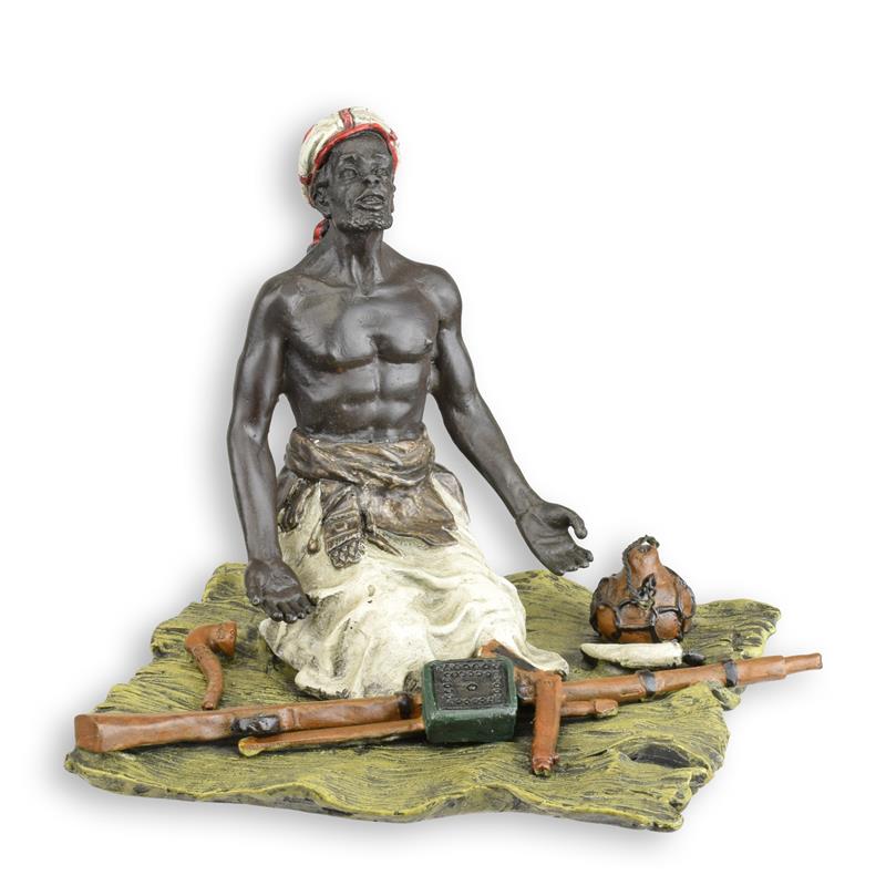 [LA-1817687] Bronzeskulptur Bronzefigur Sitzender Waffenhändler