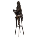 Bronzeskulptur Bronzefigur Frau auf Barstuhl Barhocker