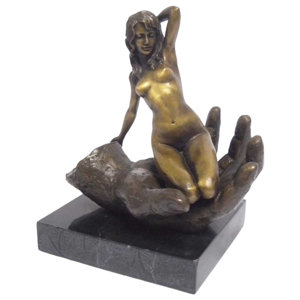 [LA-82844] Bronzeskulptur Bronzefigur Frau in der Hand