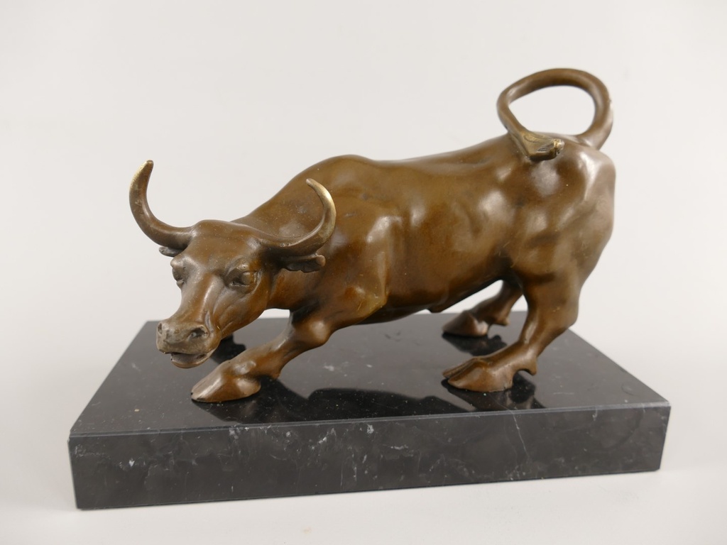 [LA-1819285] Figur Bronze Bülle L.22x16cm
