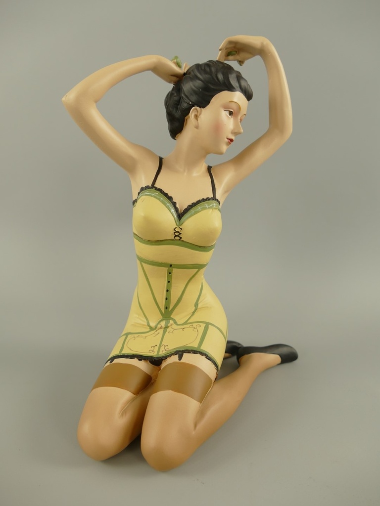 [LA-71325] Figur Skulptur Badepuppe Polystein farbe H 21x14cm