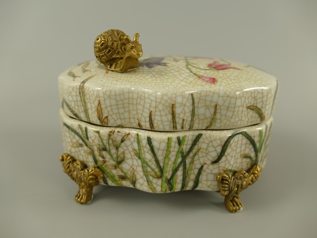 [LA-86192] Porzellan mit Messing Box L.13-H.9cm