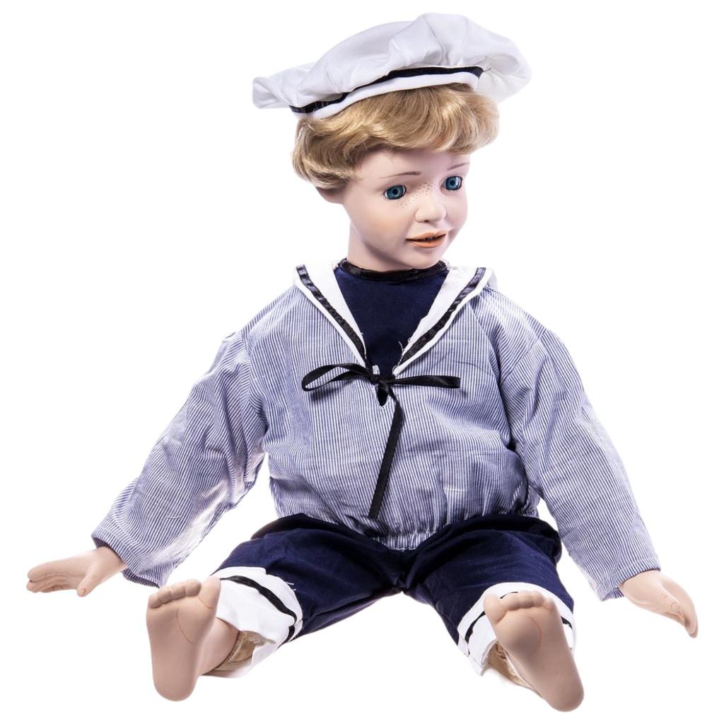 [LA-96789] Porzellan Puppe Matrose Maße (HxBxT) ca. 60x26x10 cm.