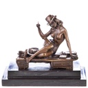Skulptur Figur Statue Bronzeskulptur Bronzefigur Bronze Weiblicher Akt auf Schreibtisch Erotik